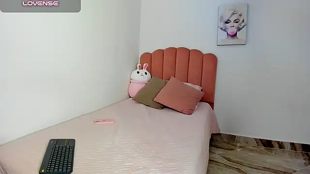 julieth_sanzz live cam preview