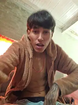 daniel_x18x (M young) - show cock hard