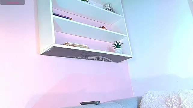 MiiaaVelvett__