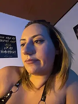BlushMoon_Baby live cam preview