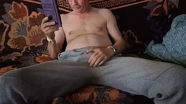 cumloverboyxx69