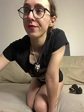 MartiniiSelenna live cam on StripChat