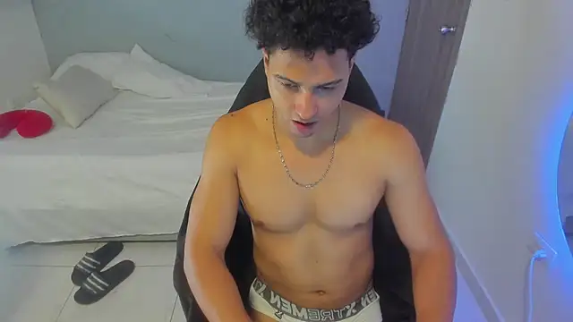 Kris_Khalifa69