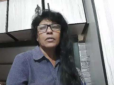 MsDebbie live cam on StripChat