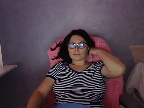 LuckyLisa23 webcam