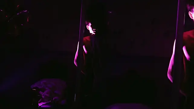 Zouzouboy-001 live webcam
