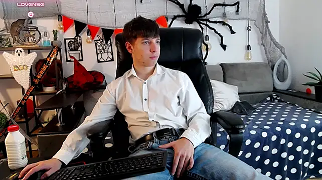 ThomasEdisonn on Stripchat
