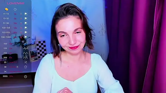 KindHazelHere_ live cam preview