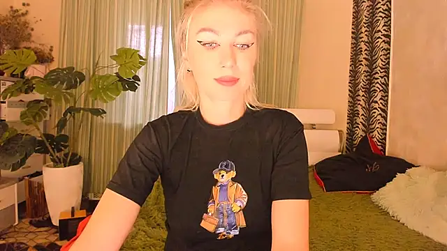 Karma_S_U_T_R_A webcam