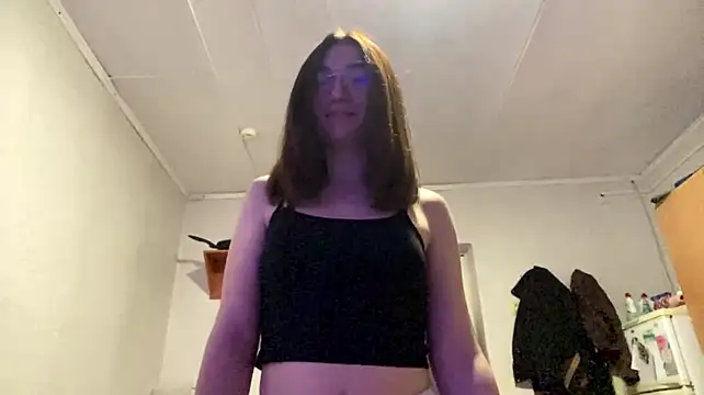 ManyMaron live cam on StripChat