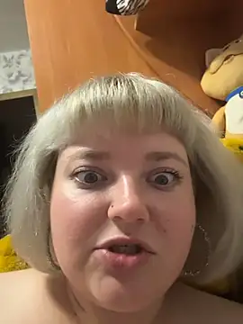 LoloMensens live sex cam