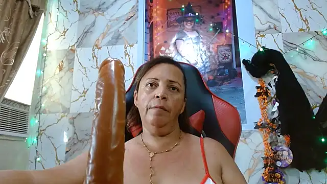 alina_maturehot