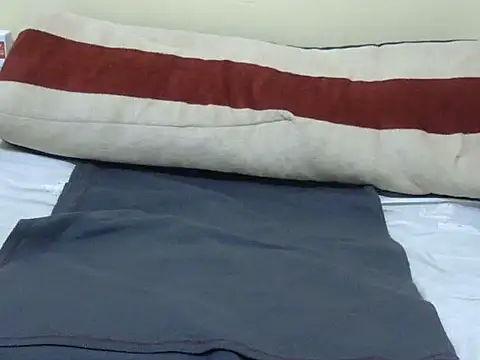 Scate live cam on StripChat