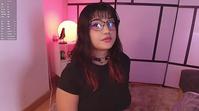 Cryystal_1 live cam on StripChat