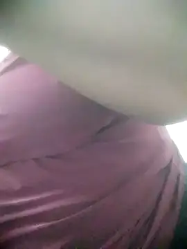 PRIYAHOT99