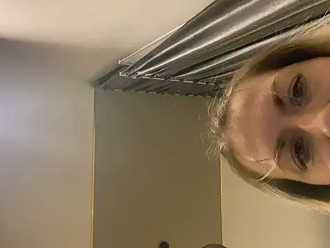 Tiffany_Hills