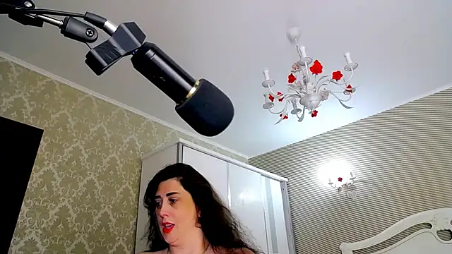 Evelyn_Shy