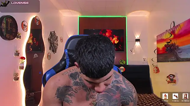 Damian_latinxxx live cam on StripChat