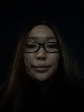 trytomakememoam live cam on StripChat