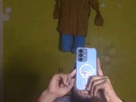 Stubborndesiboy live sex cam