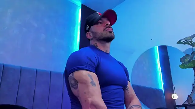 dennis__coxx live cam on StripChat