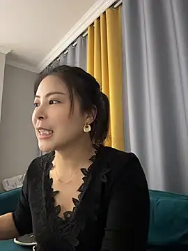 YaoYao8888 live cam on StripChat