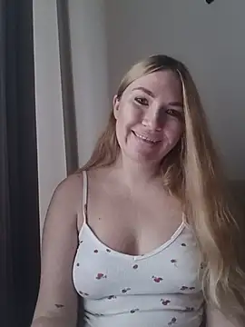 KisaVixen live cam on StripChat