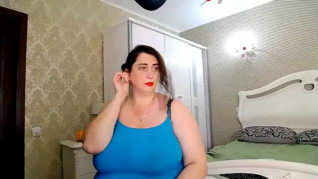 Evelyn_Shy