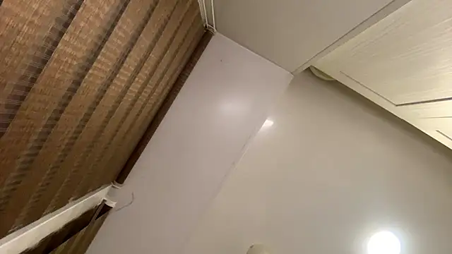 ZaraGuyette live cam preview
