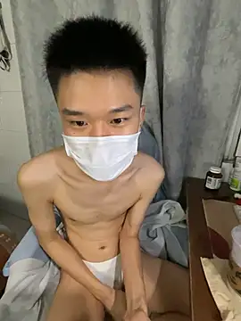 Zhang_yiovo live cam on StripChat