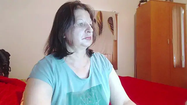 ExtasyMature live cam on StripChat