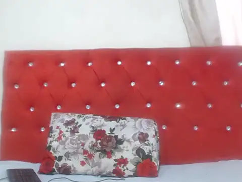 jasminex12 live cam on StripChat