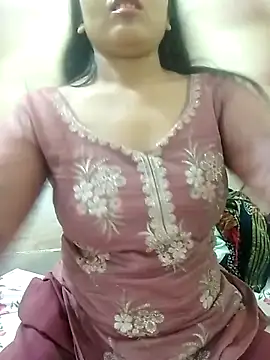 Your_Kavya8 live cam on StripChat