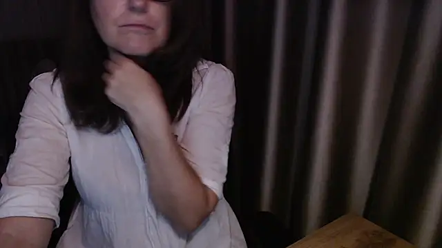 lauraoven webcam