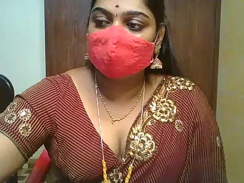 Tamil_hot_Shalini live cam on StripChat