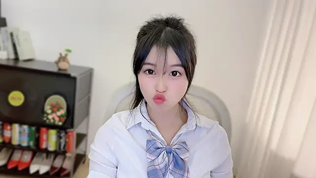 Onechestnut live cam preview