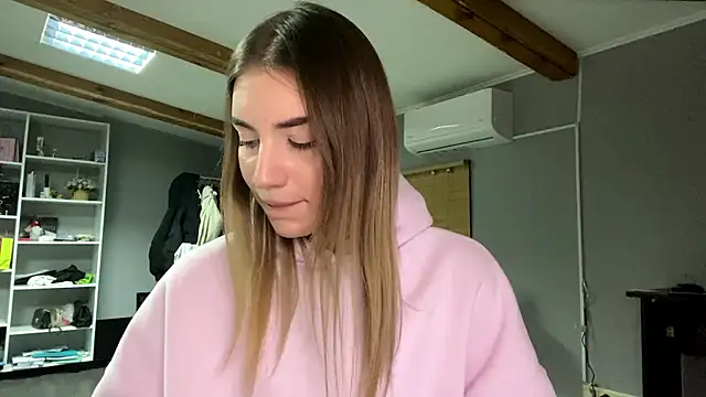 simmisweet live cam on StripChat