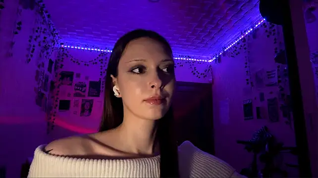 LoretaRosek live cam on StripChat