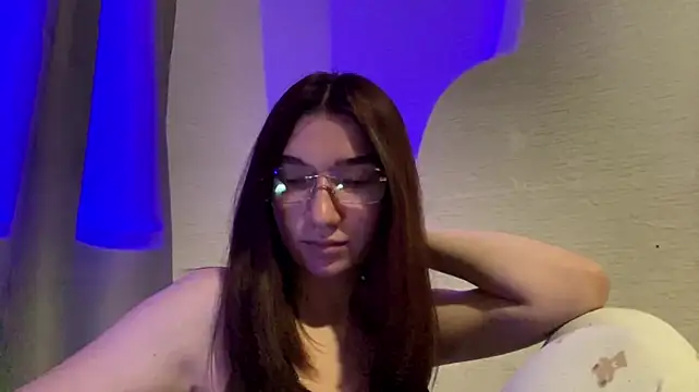 ManyMaron live cam on StripChat