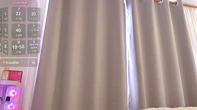 ALAHIA_AMARANTHA live cam on StripChat