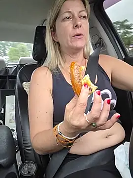 nikkiblisss (F milf) - Titty play PVT OPEN