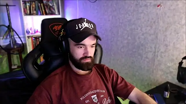 _Serious_Man webcam