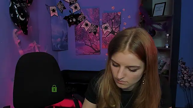 lisa_dark_