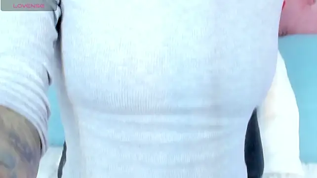 Michelle-Daniels live cam preview