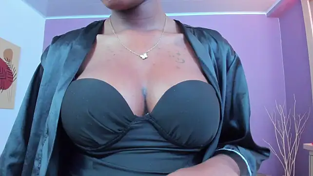 amber-hill live cam on StripChat