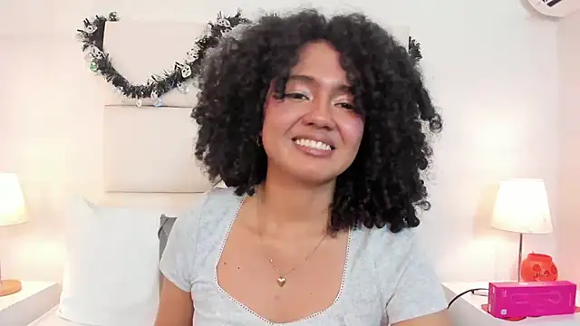 Kiraspell live cam preview