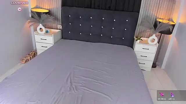 JilianWard live cam on StripChat