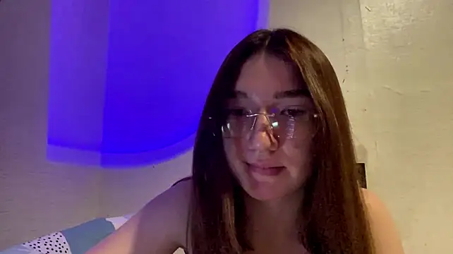 ManyMaron live cam on StripChat