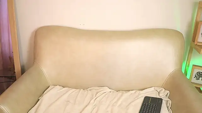 SweetLila_ live cam on StripChat