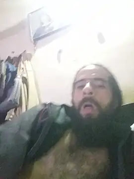Hairy_mannn2 live cam on StripChat
